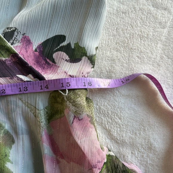 SLNY Floral Evening Maxi Tiered Hem V-Neck Short Sleeve Wrap Style Dress - Picture 15 of 17